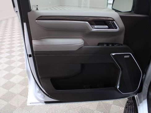 New 2026 GMC Sierra 1500 SLT w/ SLT Premium Plus Package AWD/4WD image 18