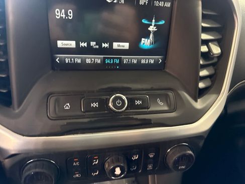 Used 2017 GMC Acadia SLE FWD image 29