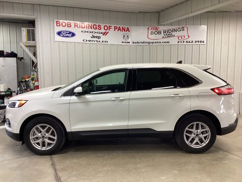 Used 2024 Ford Edge SEL w/ Convenience Package image 2