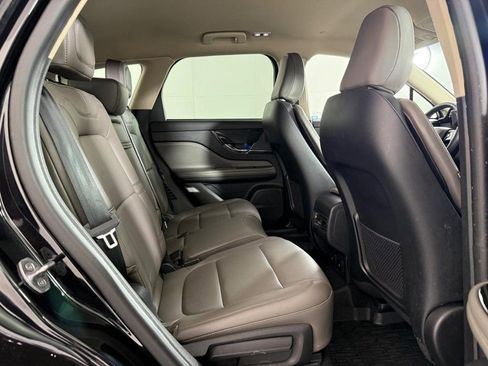 Used 2023 Lincoln Corsair Reserve w/ Towing Package image 13