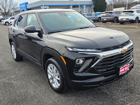 Certified 2024 Chevrolet TrailBlazer LS w/ LS Convenience Package image 9