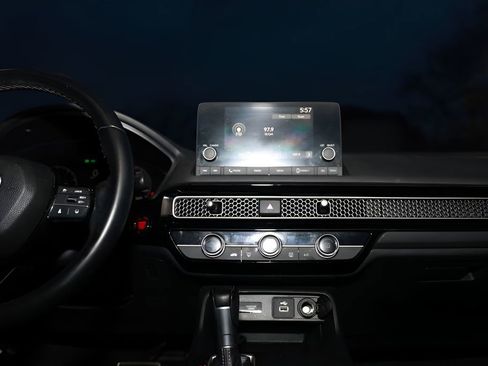 Used 2023 Honda Civic Sport image 28