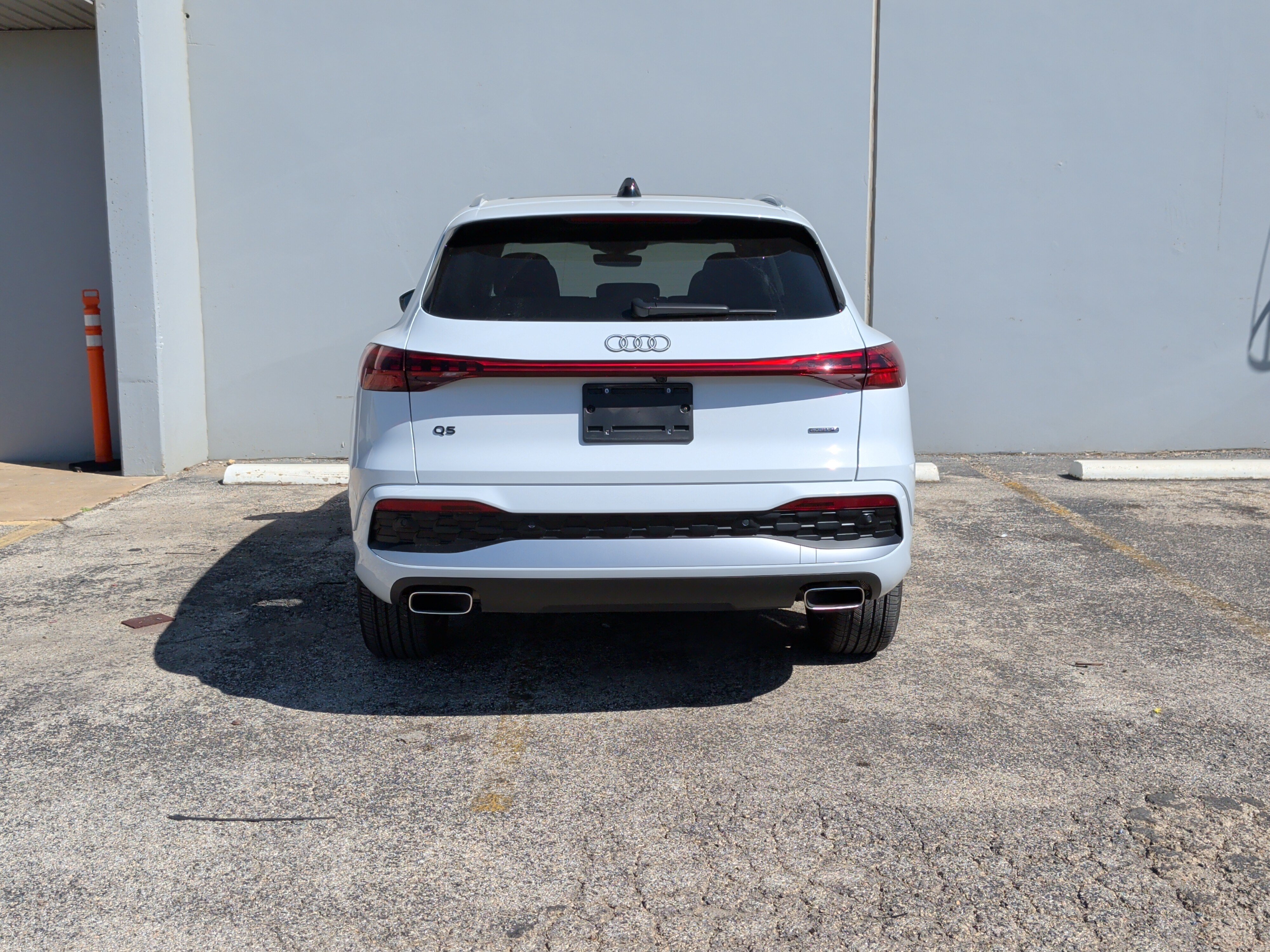 Used 2025 Audi Q5 Premium Plus w/ Premium Plus AWD/4WD image 8