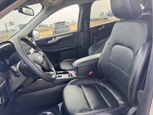 Used 2023 Ford Escape Platinum image 12