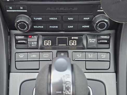 Used 2018 Porsche 911 GT3 RWD image 11
