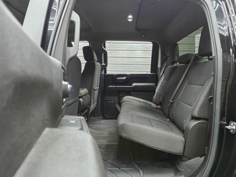 Used 2022 Chevrolet Silverado 2500 Custom w/ Custom Convenience Package AWD/4WD image 19