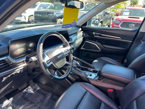 Used 2025 Kia Telluride S image 27