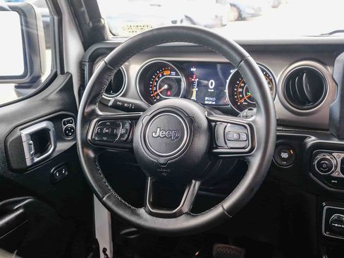 Used 2020 Jeep Wrangler Unlimited Sport AWD/4WD image 16