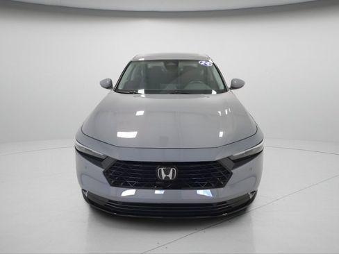 Used 2024 Honda Accord EX-L image 2