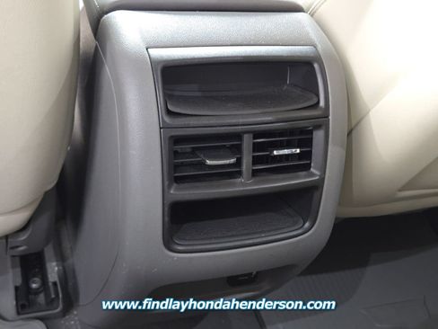 Used 2018 Cadillac XT5 Luxury w/ Driver Awareness Package FWD image 19