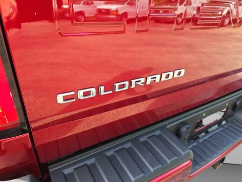 Used 2022 Chevrolet Colorado Z71 AWD/4WD image 15