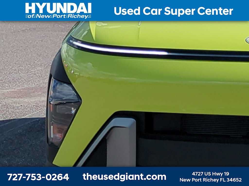 Certified 2025 Hyundai Kona SEL FWD image 9