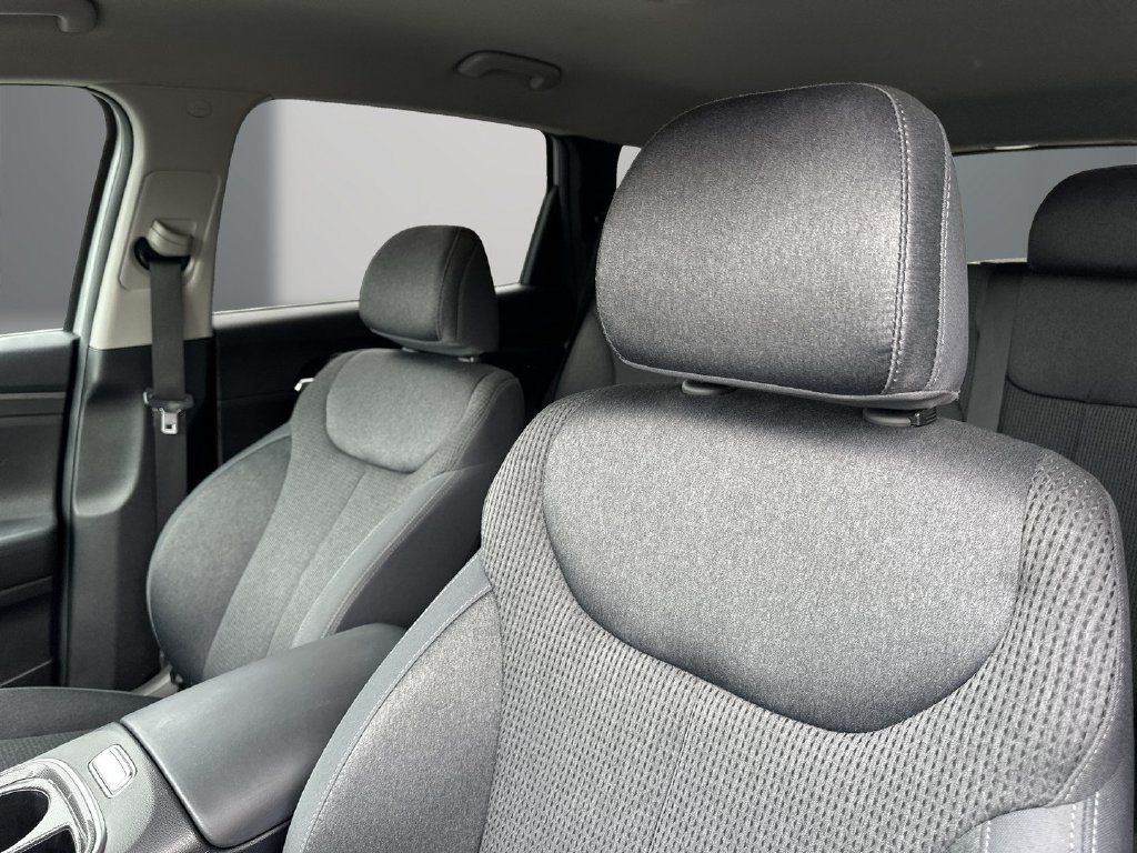 Used 2022 Hyundai Santa Fe SEL w/ Cargo Package AWD/4WD image 14