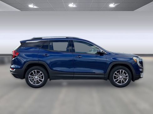 Used 2022 GMC Terrain SLT w/ Infotainment Package II image 7
