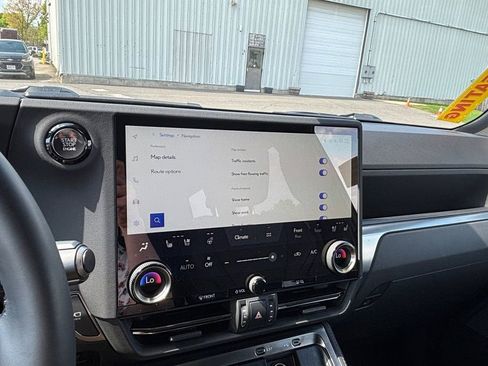 Used 2025 Lexus GX 550 w/ Cold Area Package AWD/4WD image 24