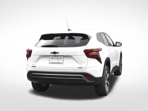 Used 2024 Chevrolet Trax RS FWD image 17
