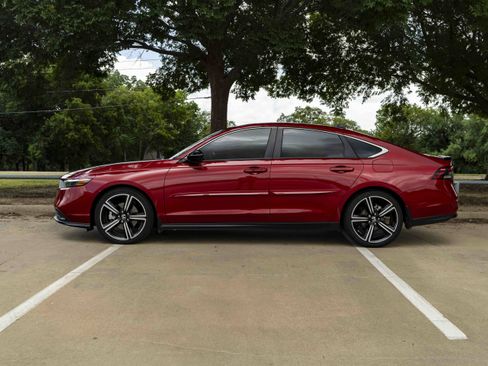 Used 2023 Honda Accord Sport image 6