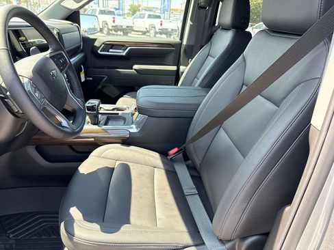 New 2026 Chevrolet Silverado 1500 RST AWD/4WD image 16