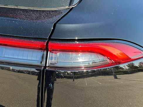 New 2025 Toyota Crown Signia image 32