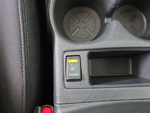 Used 2019 Nissan Rogue SV FWD image 34