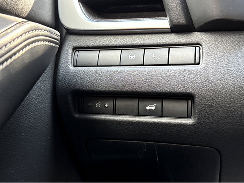 Used 2022 Nissan Rogue Platinum w/ Head-Up Display Package image 13