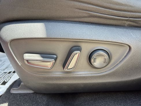 Used 2020 Toyota RAV4 XLE FWD image 14