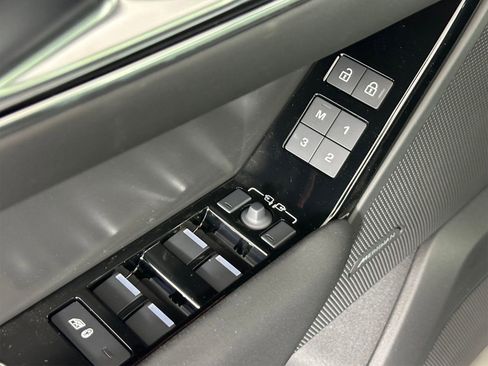 Used 2026 Land Rover Range Rover Velar S image 22