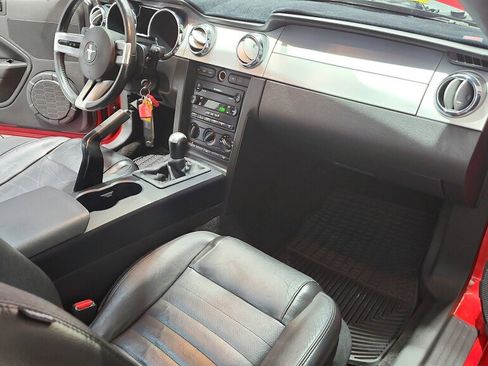 Used 2006 Ford Mustang GT RWD image 36