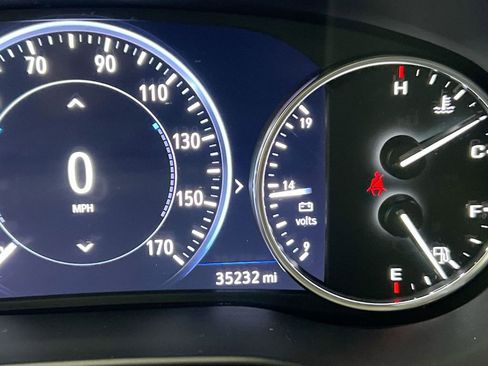 Used 2023 Buick Enclave Avenir image 13