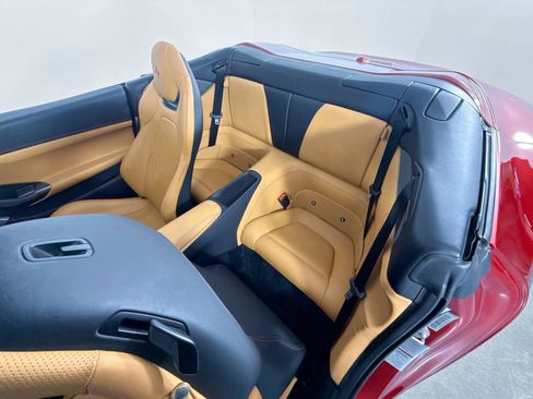 Used 2019 Ferrari Portofino RWD image 23