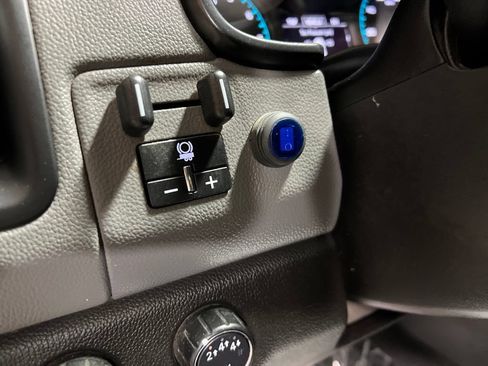 Used 2022 Chevrolet Colorado W/T w/ WT Convenience Package AWD/4WD image 26