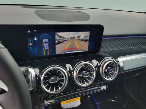 Certified 2025 Mercedes-Benz GLB 250 GLB 250 image 33