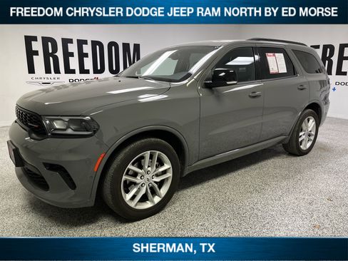 Used 2025 Dodge Durango GT image 1