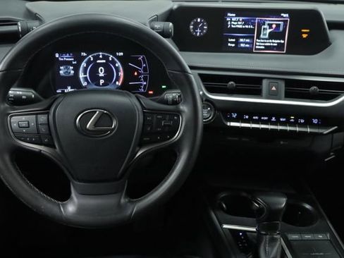 Used 2021 Lexus UX 200 w/ Accessory Package (Z2) image 12