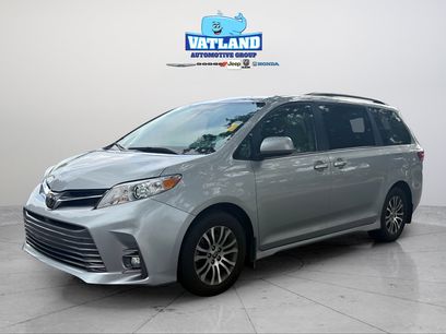 Used 2020 Toyota Sienna XLE w/ XLE Navigation Package