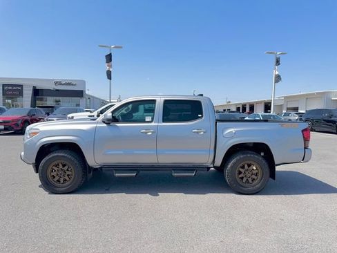 Used 2023 Toyota Tacoma SR AWD/4WD image 8
