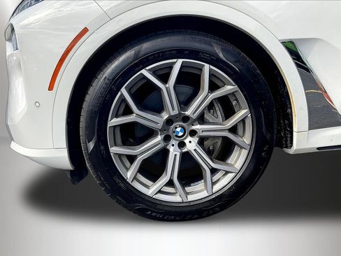Used 2023 BMW X7 xDrive40i AWD/4WD image 34