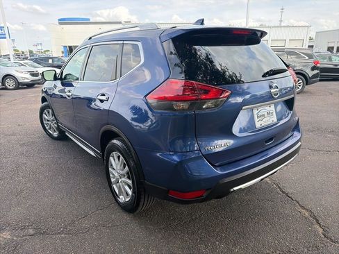 Used 2017 Nissan Rogue SV image 5
