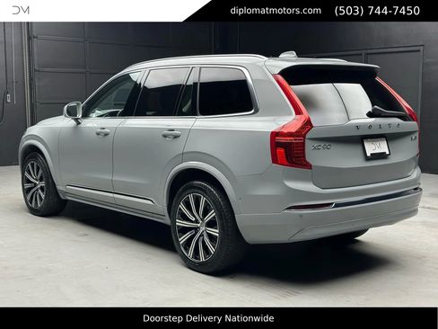 Used 2024 Volvo XC90 B6 Plus image 4