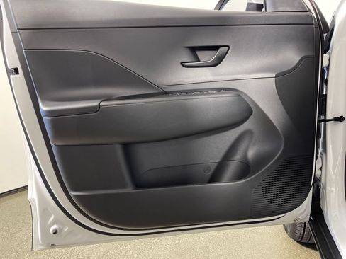 Certified 2025 Hyundai Kona SEL AWD/4WD image 19