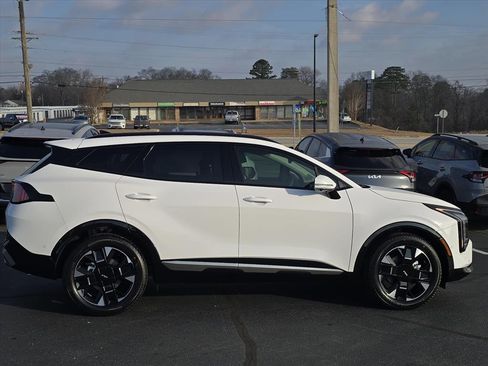 New 2026 Kia Sportage SX image 2