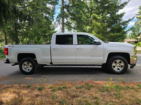 Used 2016 Chevrolet Silverado 1500 LT w/ Trailering Package AWD/4WD image 6