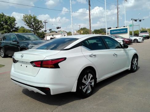 Used 2025 Nissan Altima 2.5 S FWD image 6