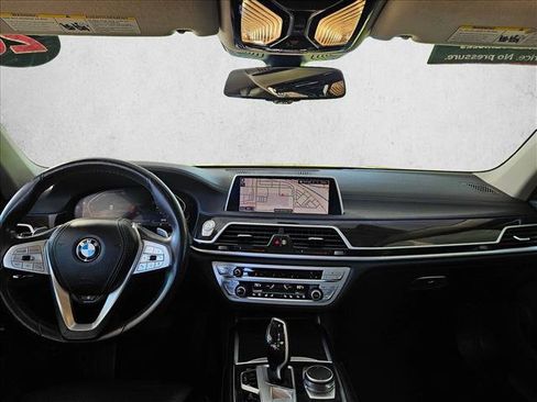 Used 2020 BMW 740i RWD image 14