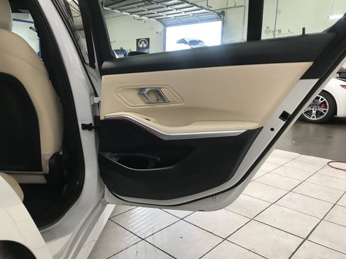 Used 2025 BMW 330i Sedan RWD image 14
