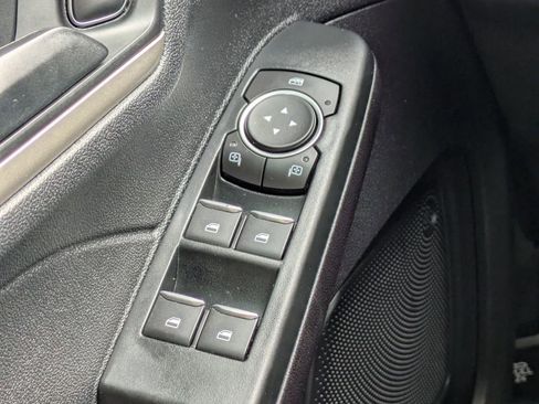 Used 2022 Ford Escape SE w/ SE Sport Appearance Package image 24