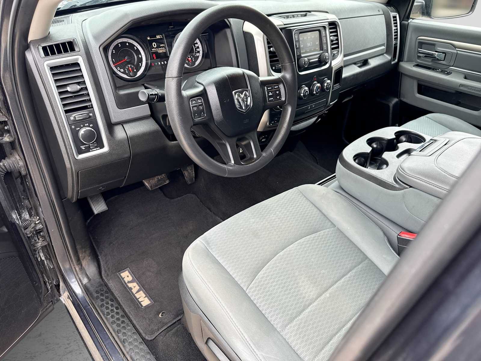 Used 2019 RAM 1500 Classic SLT AWD/4WD image 2