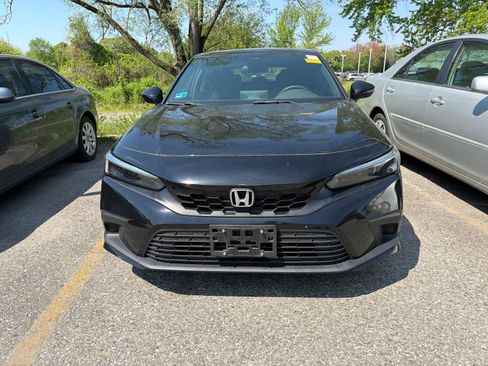 Used 2023 Honda Civic Sport image 2