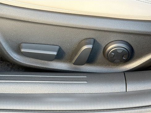 Used 2024 Genesis G70 2.5T w/ Sport Prestige Package image 23