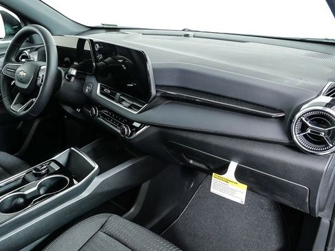 New 2026 Chevrolet Equinox LT image 23